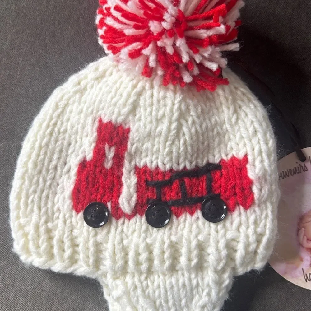 Daisy Baby Infant Boys Red White Firetruck Hat Beanie Pompom 0-6 months NEW